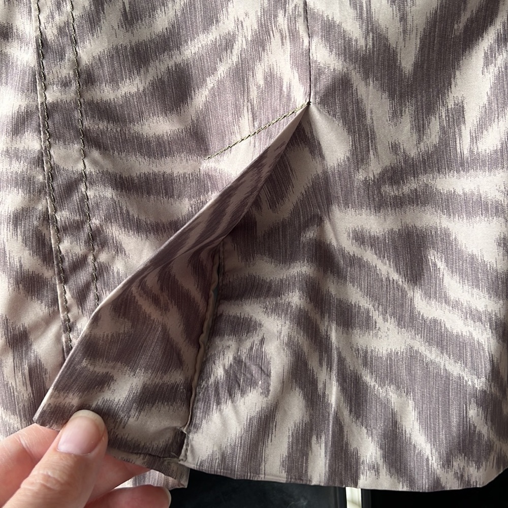 Jessica SIMPSON Tan and Grey Animal Print Cropped Rain Jacket Medium - Picture 12 of 15